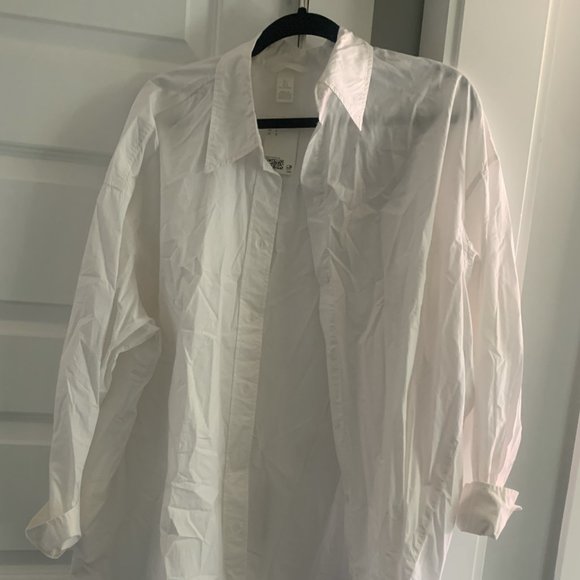 H&M Tops - H&M Women's Oversized White Button Down - Never Worn!